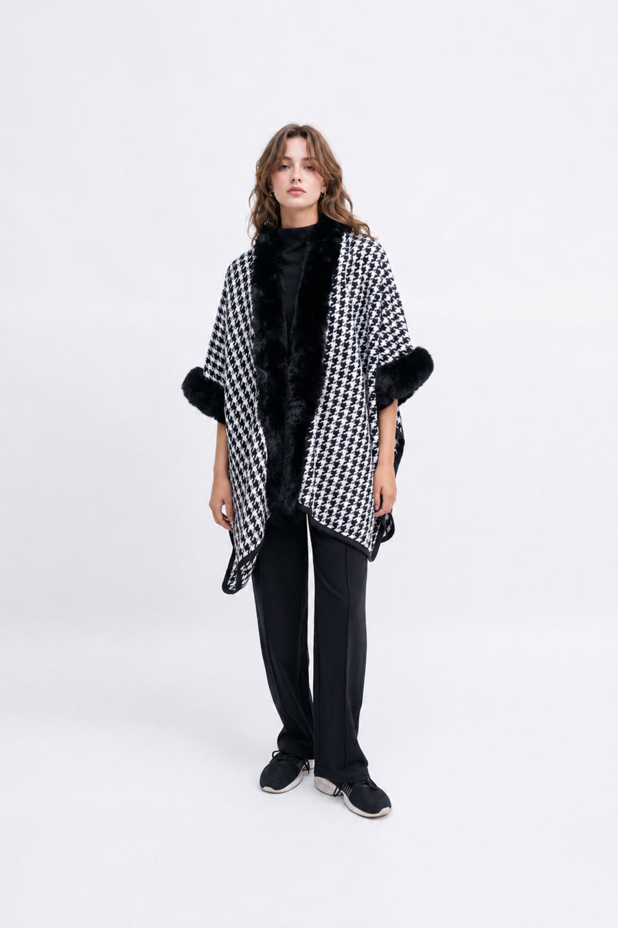 Capeshawl with Faux Fur Trim